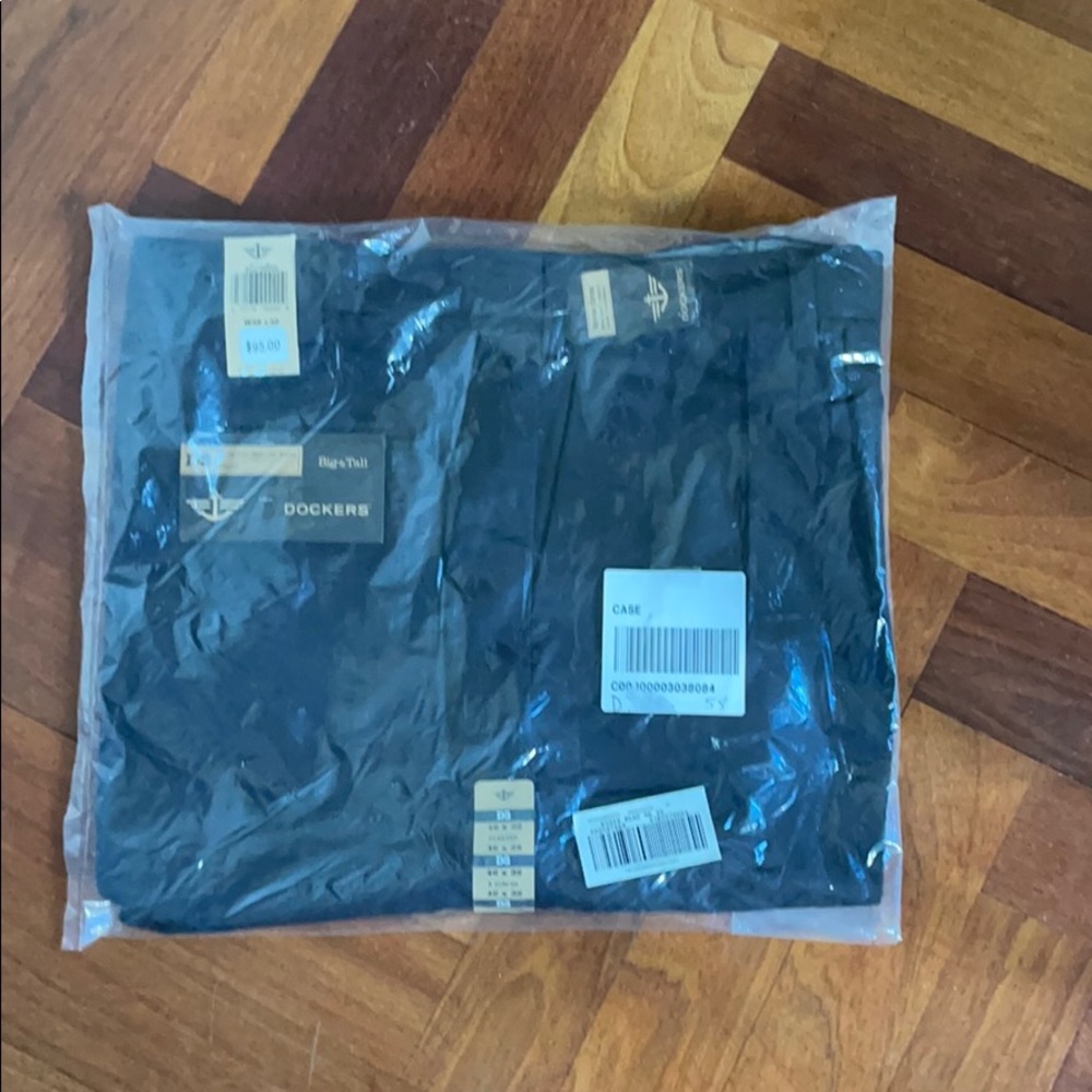 NWT Black Dockers pants